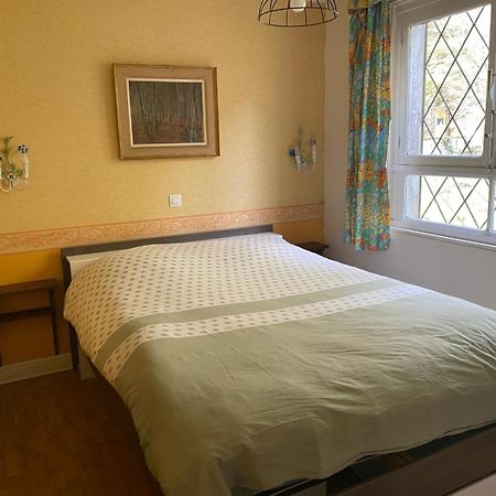 Propriete Bordee D'Etangs, Propice A La Detente Florenville Eksteriør billede